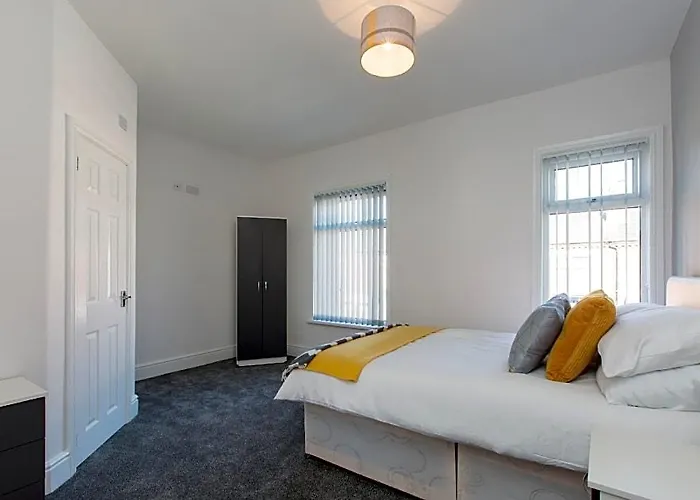 Townhouse @ 58 Brooklyn St - Crewe